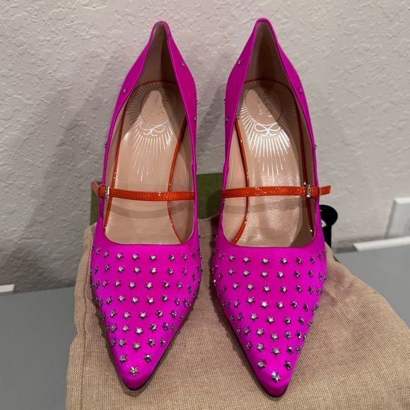 Gucci Jodie Crystal Stars Embellished Satin Pumps Fuchsia Size 41 NIB - Picture 6 of 14